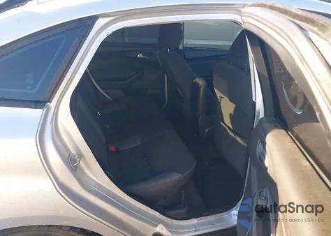 2014 Ford Focus Se z USA, uszkodzony, nr VIN 1FADP3F24EL171286